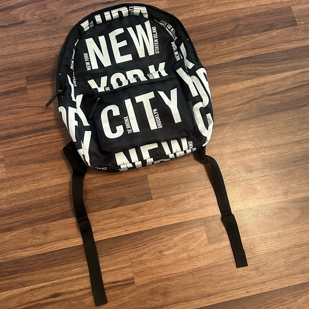 Robin Ruth “New York City” Backpack - Picture 5 of 15